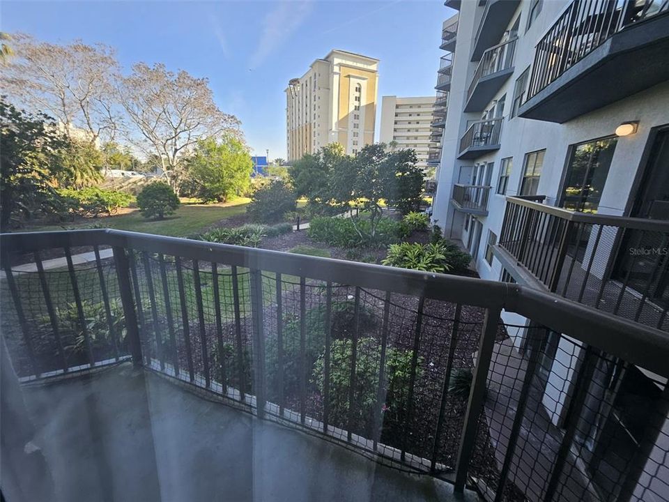 Activo con contrato: $229,000 (2 camas, 2 baños, 578 Pies cuadrados)