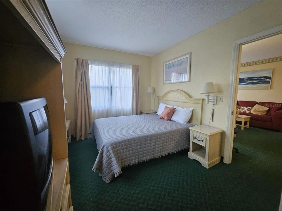 Activo con contrato: $229,000 (2 camas, 2 baños, 578 Pies cuadrados)