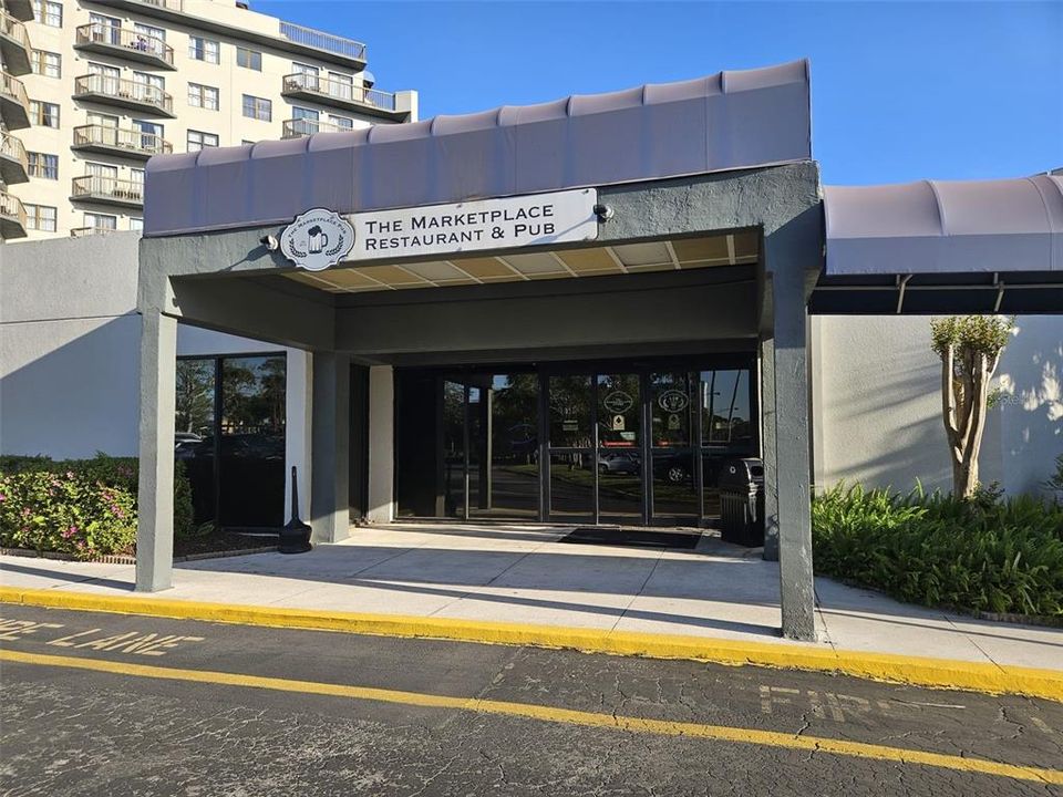 Activo con contrato: $229,000 (2 camas, 2 baños, 578 Pies cuadrados)