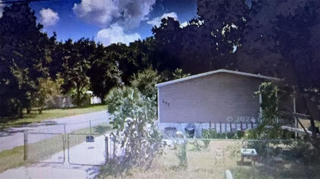 Recently Sold: $200,000 (3 beds, 2 baths, 1512 Square Feet)