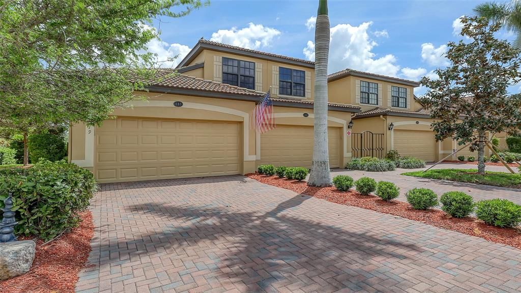 Recently Sold: $459,900 (3 beds, 2 baths, 1786 Square Feet)