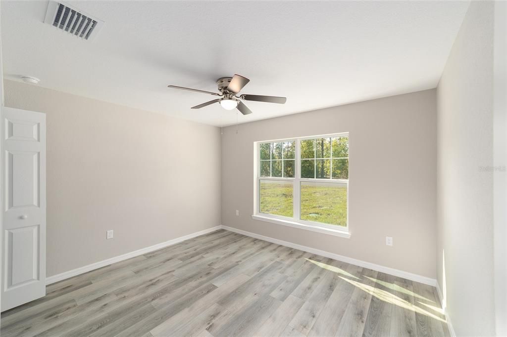 待售: $257,000 (3 贝兹, 2 浴室, 1475 平方英尺)