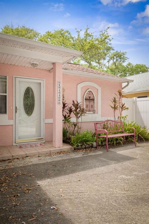 For Sale: $494,900 (2 beds, 2 baths, 1139 Square Feet)