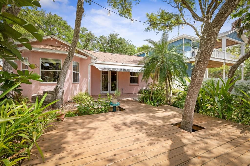 For Sale: $494,900 (2 beds, 2 baths, 1139 Square Feet)