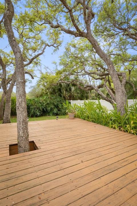 For Sale: $494,900 (2 beds, 2 baths, 1139 Square Feet)