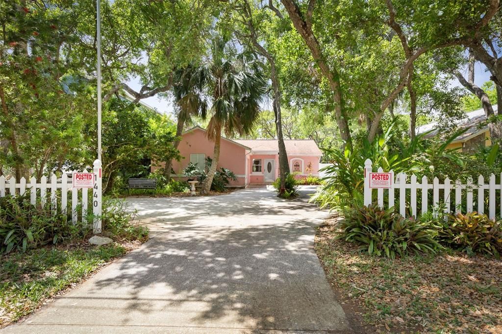 For Sale: $494,900 (2 beds, 2 baths, 1139 Square Feet)