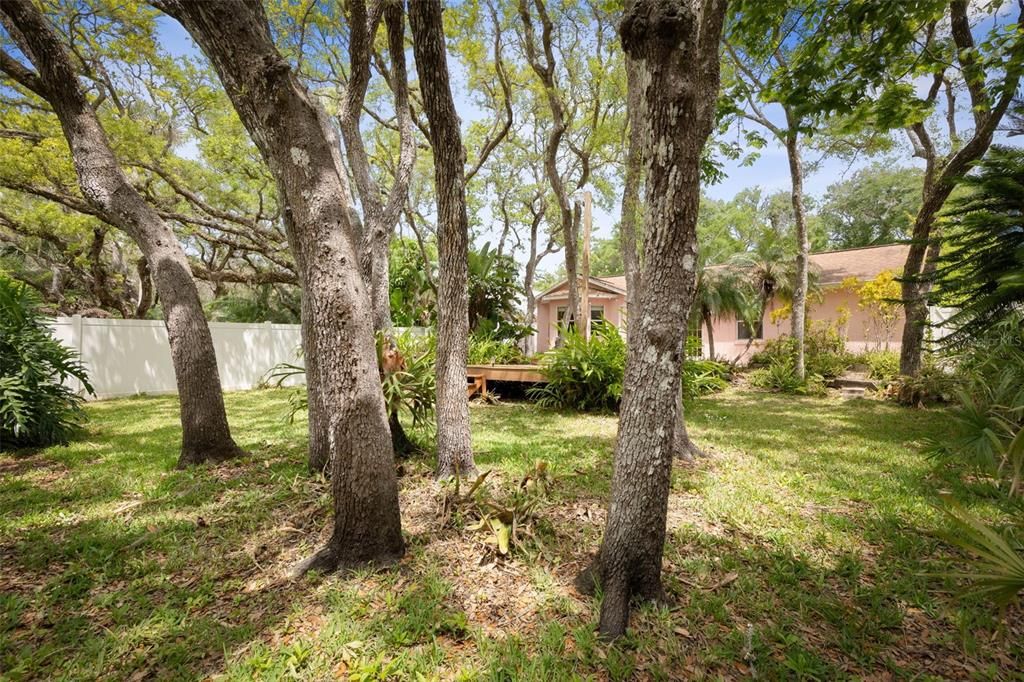 For Sale: $494,900 (2 beds, 2 baths, 1139 Square Feet)