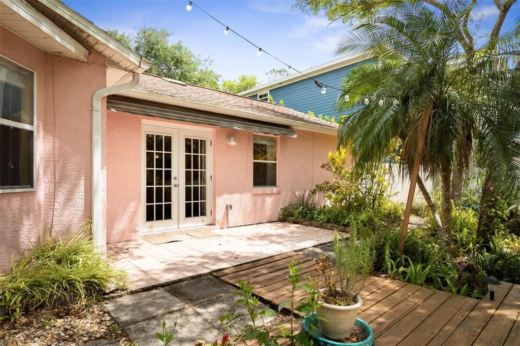 For Sale: $494,900 (2 beds, 2 baths, 1139 Square Feet)