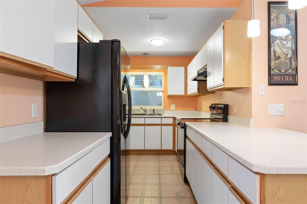 For Sale: $494,900 (2 beds, 2 baths, 1139 Square Feet)