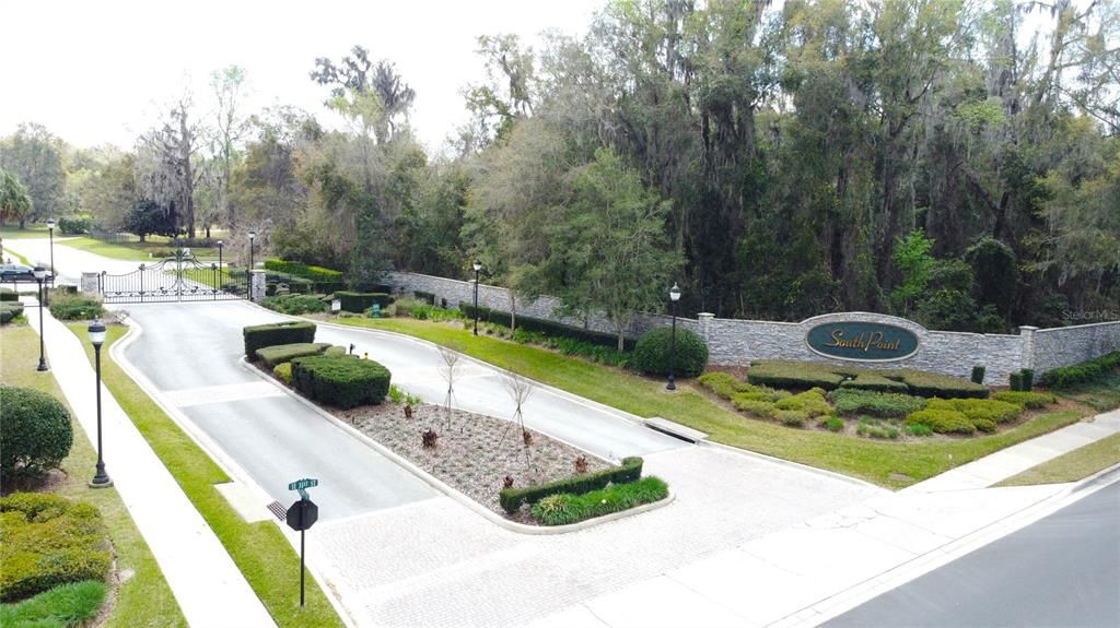 合同活跃: $1,659,000 (4 贝兹, 4 浴室, 3824 平方英尺)