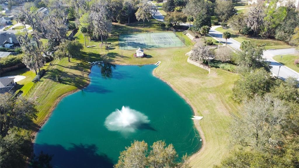 合同活跃: $1,659,000 (4 贝兹, 4 浴室, 3824 平方英尺)