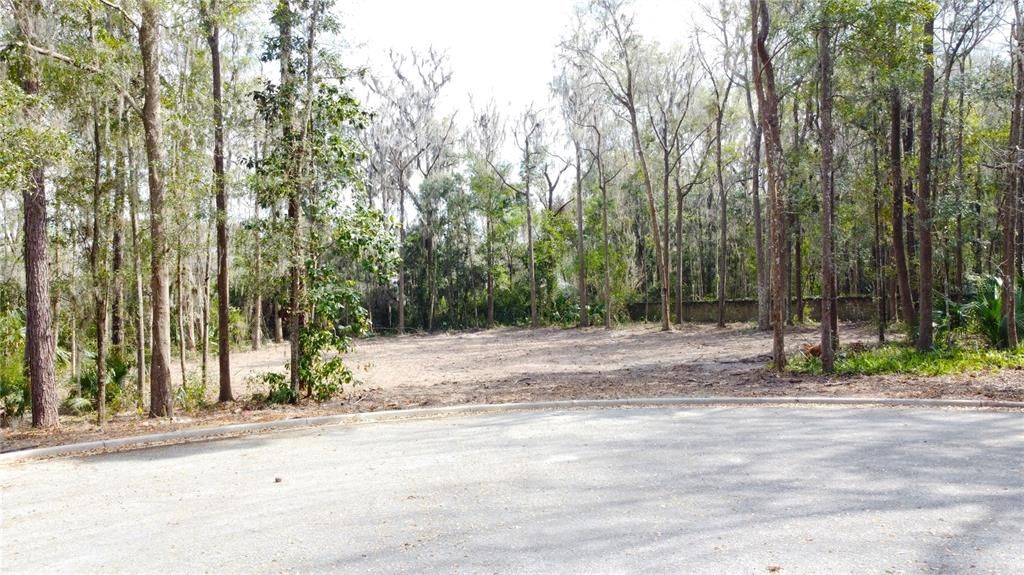 合同活跃: $1,659,000 (4 贝兹, 4 浴室, 3824 平方英尺)