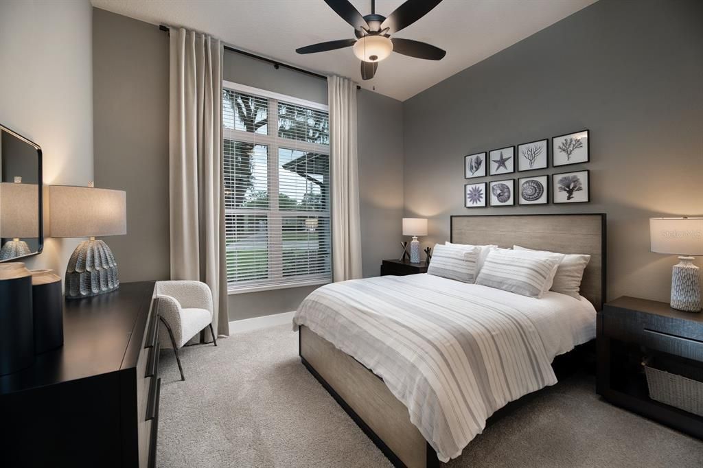 合同活跃: $1,659,000 (4 贝兹, 4 浴室, 3824 平方英尺)