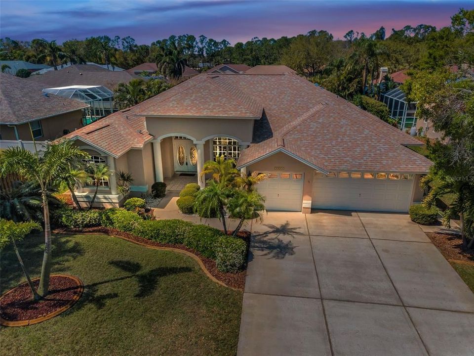 Recently Sold: $742,500 (4 beds, 3 baths, 2527 Square Feet)