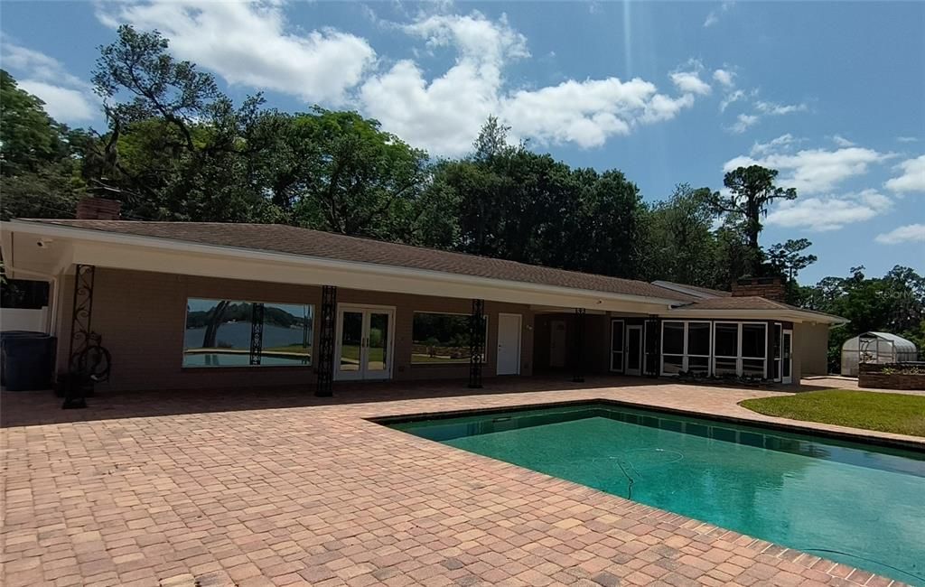 For Sale: $1,399,999 (5 beds, 5 baths, 5946 Square Feet)