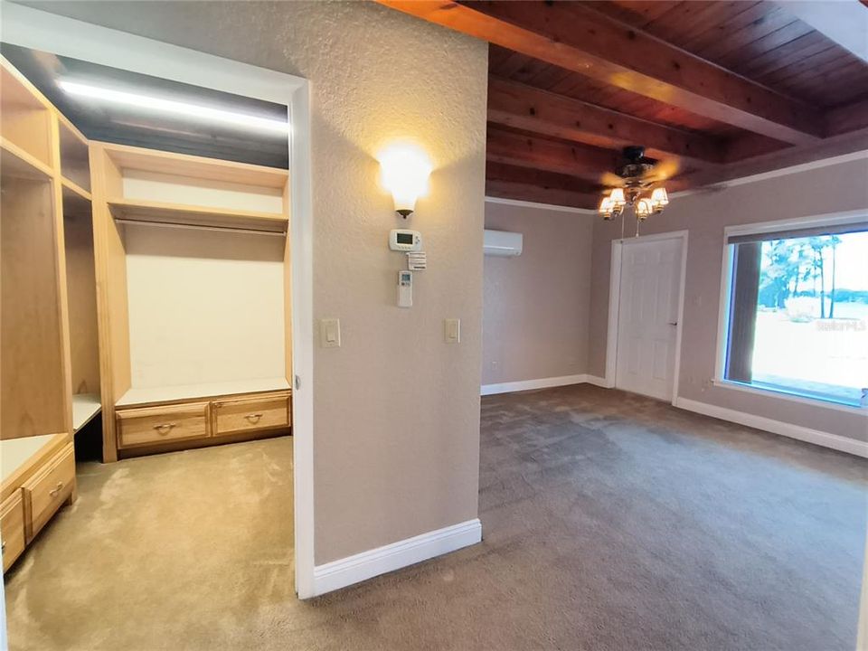 For Sale: $1,399,999 (5 beds, 5 baths, 5946 Square Feet)