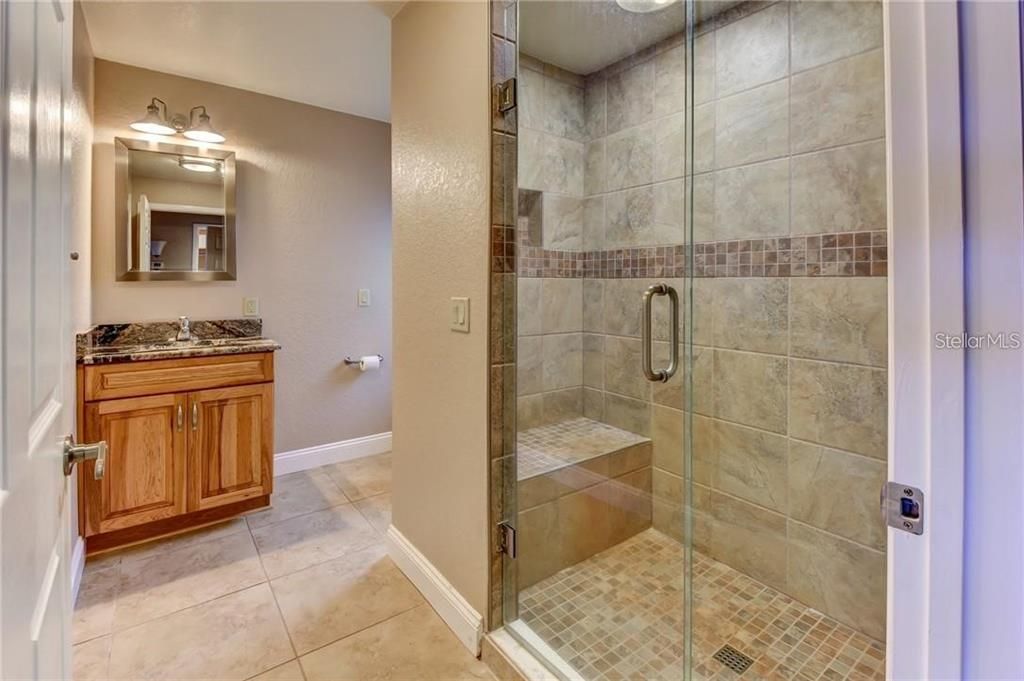 For Sale: $1,399,999 (5 beds, 5 baths, 5946 Square Feet)