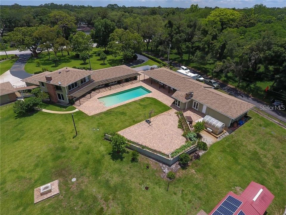 For Sale: $1,399,999 (5 beds, 5 baths, 5946 Square Feet)