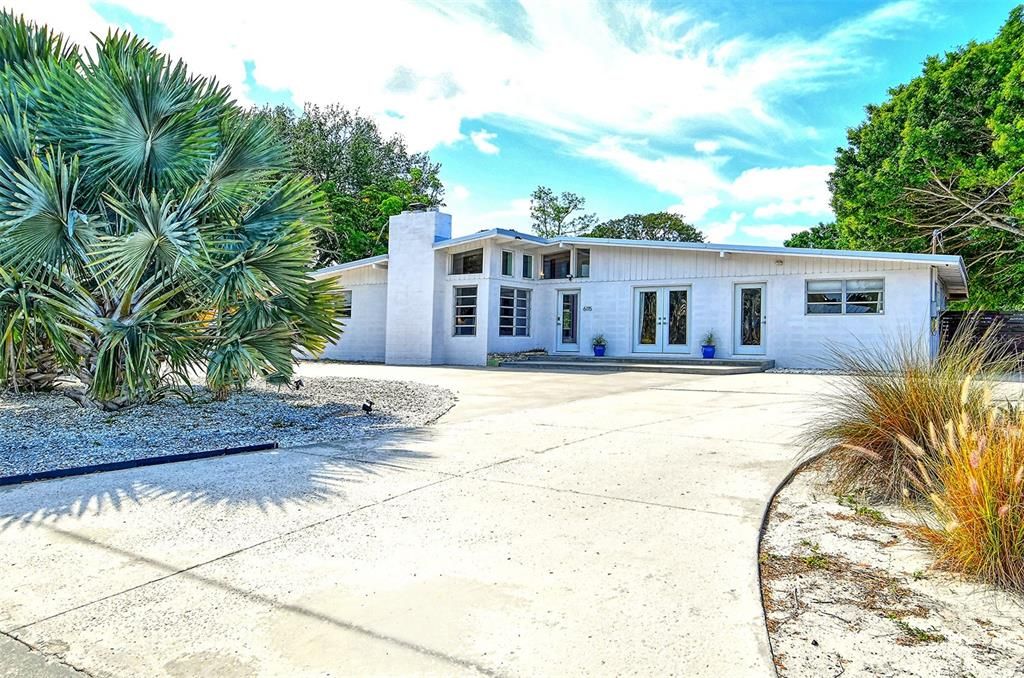 Vendido Recientemente: $679,000 (3 camas, 3 baños, 1540 Pies cuadrados)