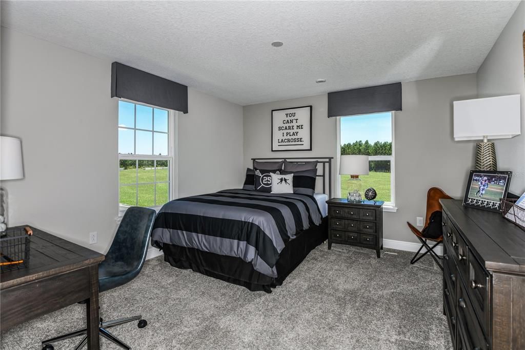 合同活跃: $549,715 (5 贝兹, 4 浴室, 3136 平方英尺)