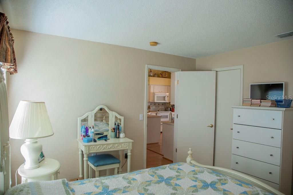 待售: $299,900 (3 贝兹, 2 浴室, 1623 平方英尺)