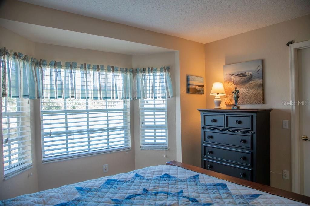 待售: $299,900 (3 贝兹, 2 浴室, 1623 平方英尺)