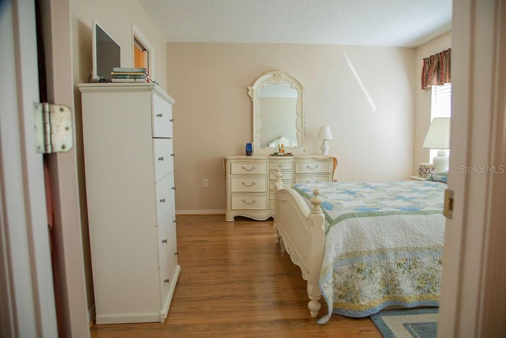 待售: $299,900 (3 贝兹, 2 浴室, 1623 平方英尺)