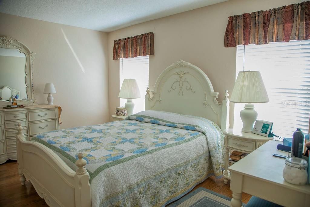 待售: $299,900 (3 贝兹, 2 浴室, 1623 平方英尺)