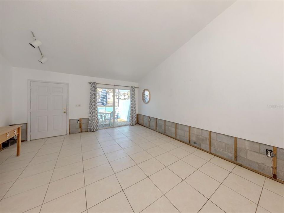 For Sale: $899,999 (4 beds, 0 baths, 2198 Square Feet)