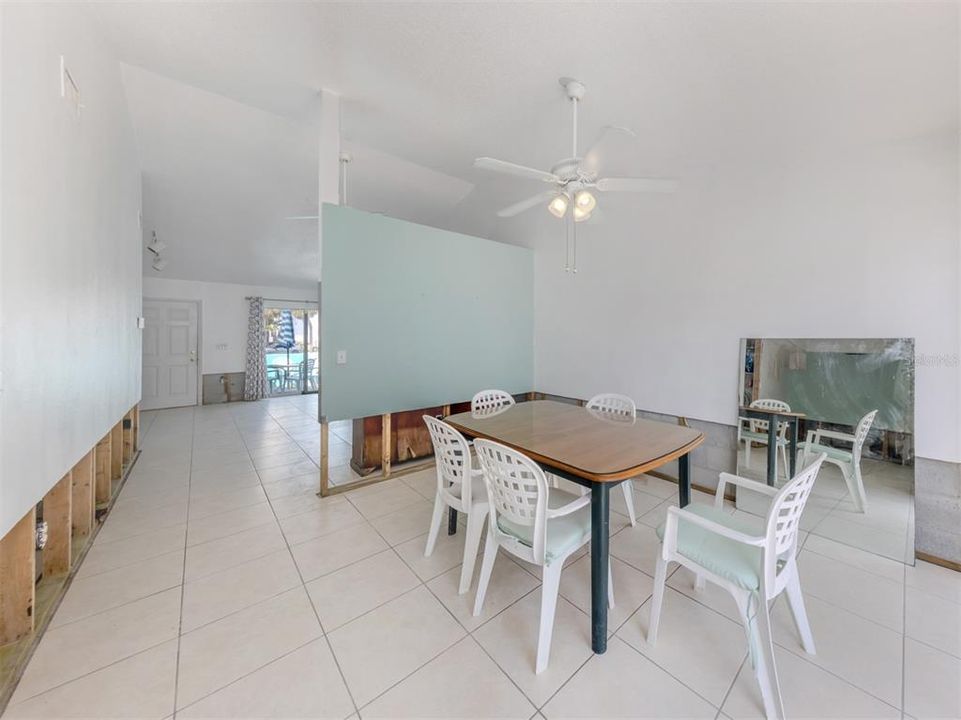 For Sale: $899,999 (4 beds, 0 baths, 2198 Square Feet)