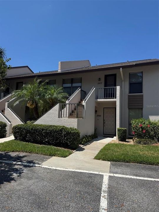 Под контрактом: $2,150 (2 спален, 2 ванн, 1069 Квадратных фут)