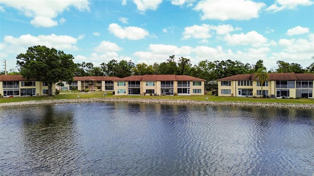 For Sale: $179,000 (2 beds, 2 baths, 1272 Square Feet)