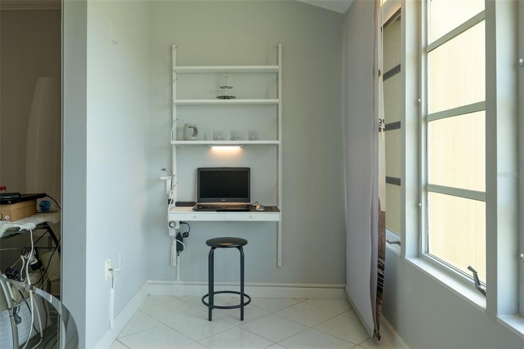 For Sale: $179,000 (2 beds, 2 baths, 1272 Square Feet)