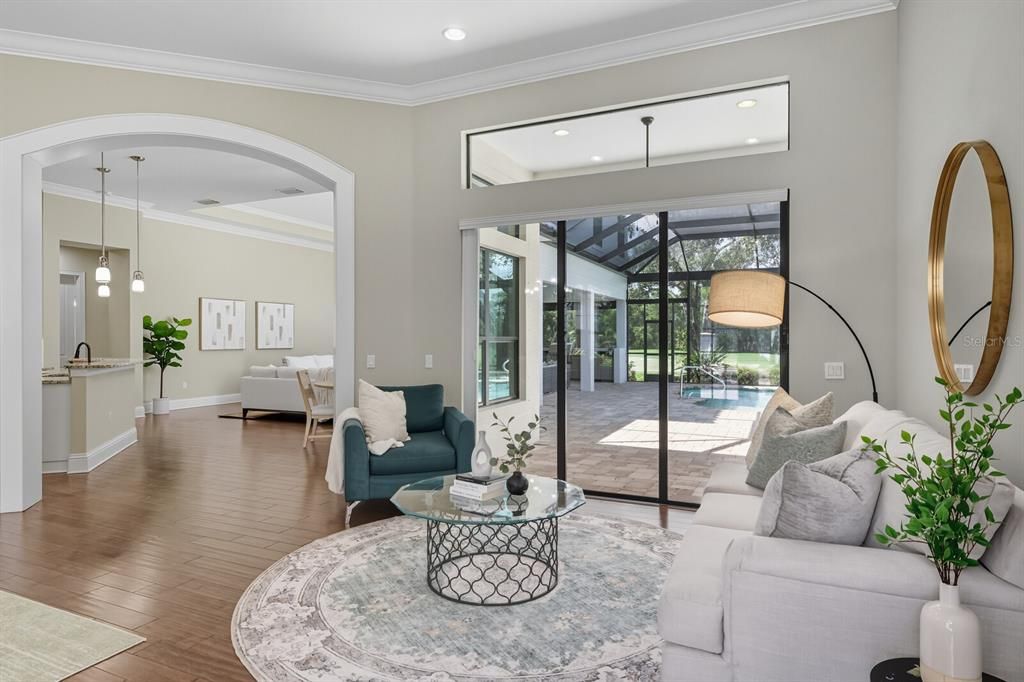 合同活跃: $1,799,000 (4 贝兹, 4 浴室, 3885 平方英尺)