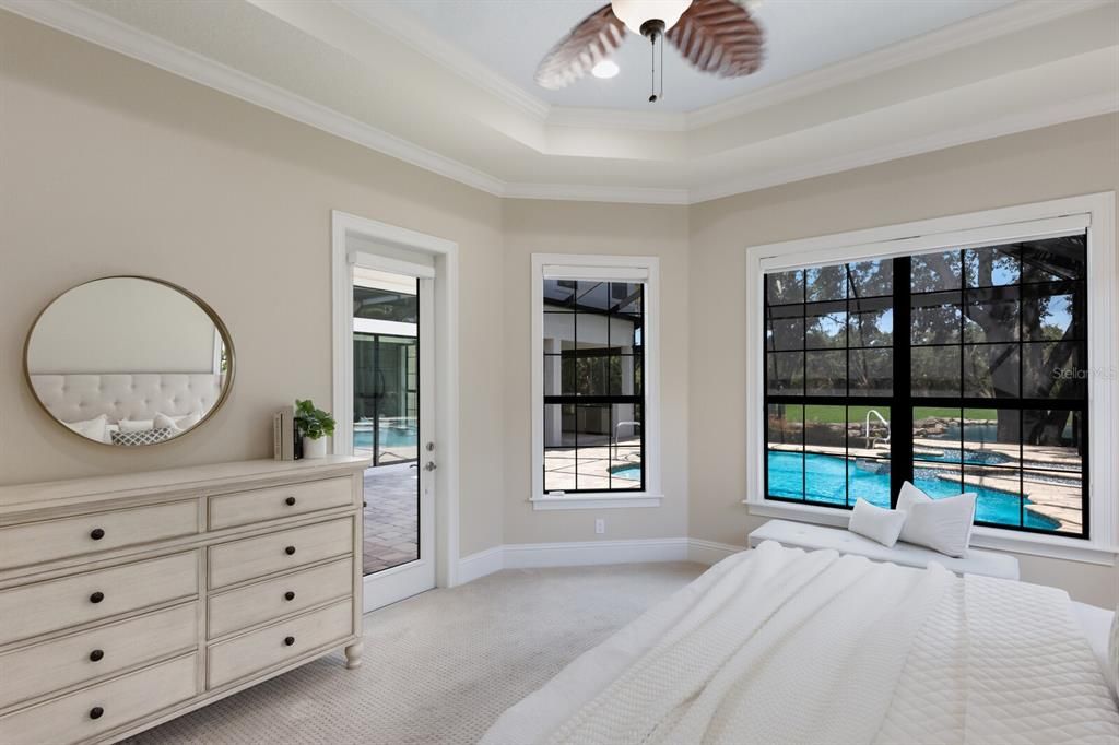 合同活跃: $1,799,000 (4 贝兹, 4 浴室, 3885 平方英尺)