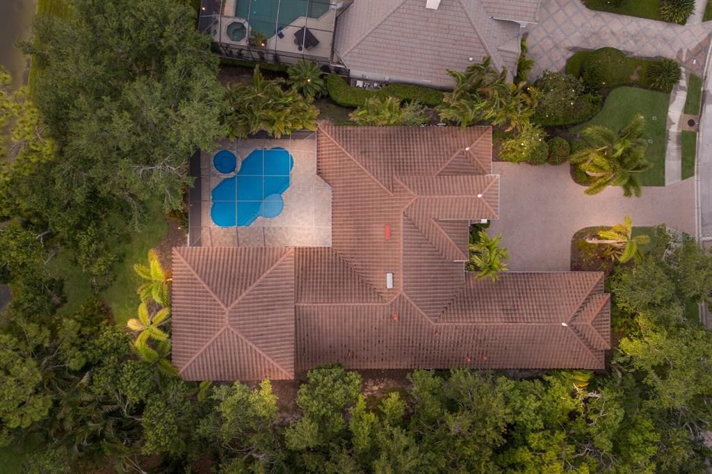 合同活跃: $1,799,000 (4 贝兹, 4 浴室, 3885 平方英尺)