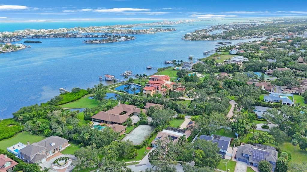 合同活跃: $1,274,000 (3 贝兹, 3 浴室, 2765 平方英尺)