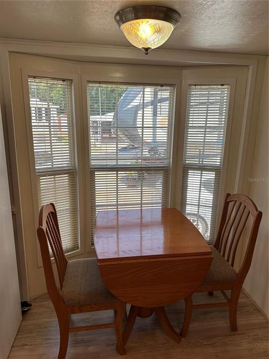 На продажу: $105,000 (1 спален, 1 ванн, 424 Квадратных фут)