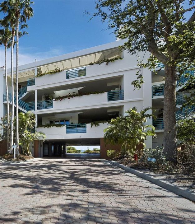 En Venta: $2,150,000 (3 camas, 3 baños, 2365 Pies cuadrados)