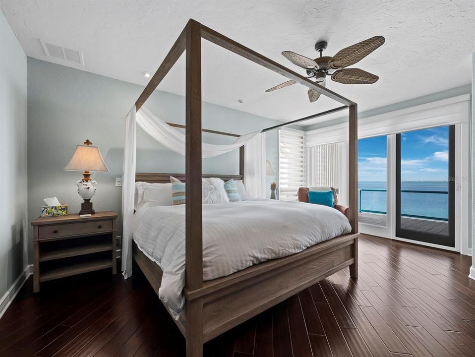 En Venta: $2,150,000 (3 camas, 3 baños, 2365 Pies cuadrados)