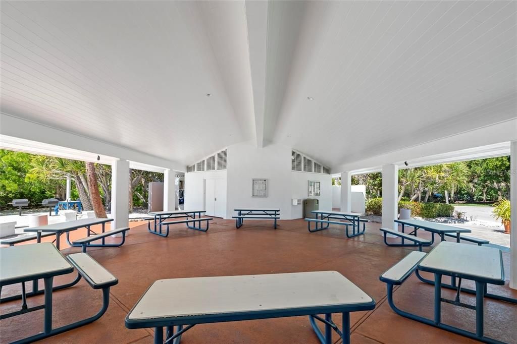 En Venta: $2,150,000 (3 camas, 3 baños, 2365 Pies cuadrados)