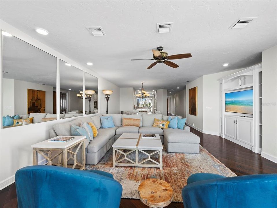 En Venta: $2,150,000 (3 camas, 3 baños, 2365 Pies cuadrados)