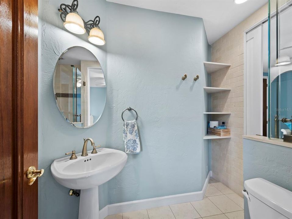 En Venta: $2,150,000 (3 camas, 3 baños, 2365 Pies cuadrados)