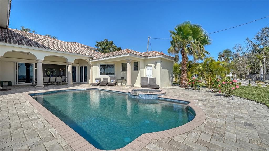 En Venta: $3,950,000 (5 camas, 6 baños, 5270 Pies cuadrados)