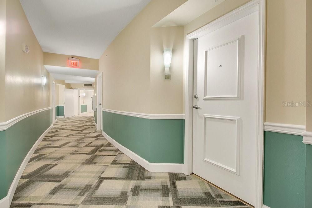 For Sale: $265,000 (1 beds, 1 baths, 771 Square Feet)