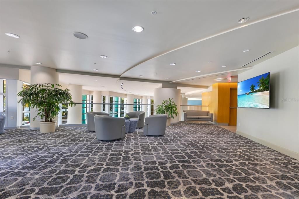 For Sale: $265,000 (1 beds, 1 baths, 771 Square Feet)