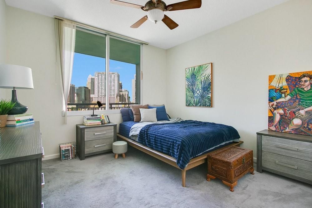 For Sale: $265,000 (1 beds, 1 baths, 771 Square Feet)