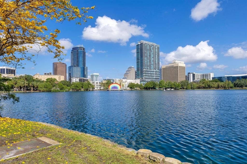 For Sale: $265,000 (1 beds, 1 baths, 771 Square Feet)