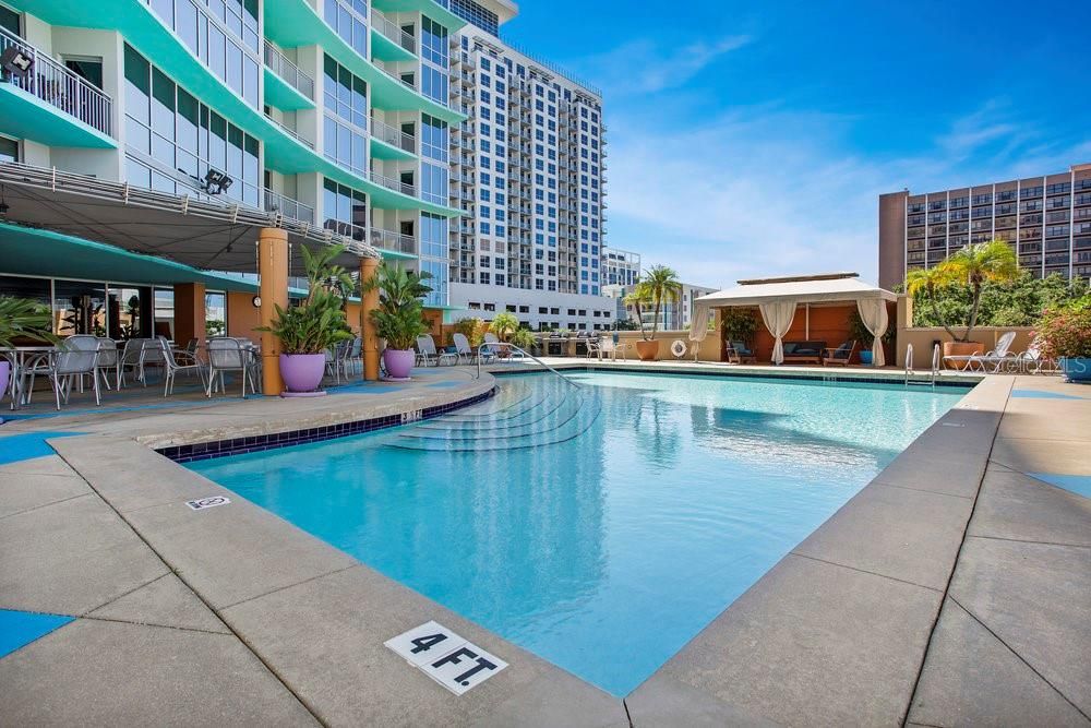 For Sale: $265,000 (1 beds, 1 baths, 771 Square Feet)