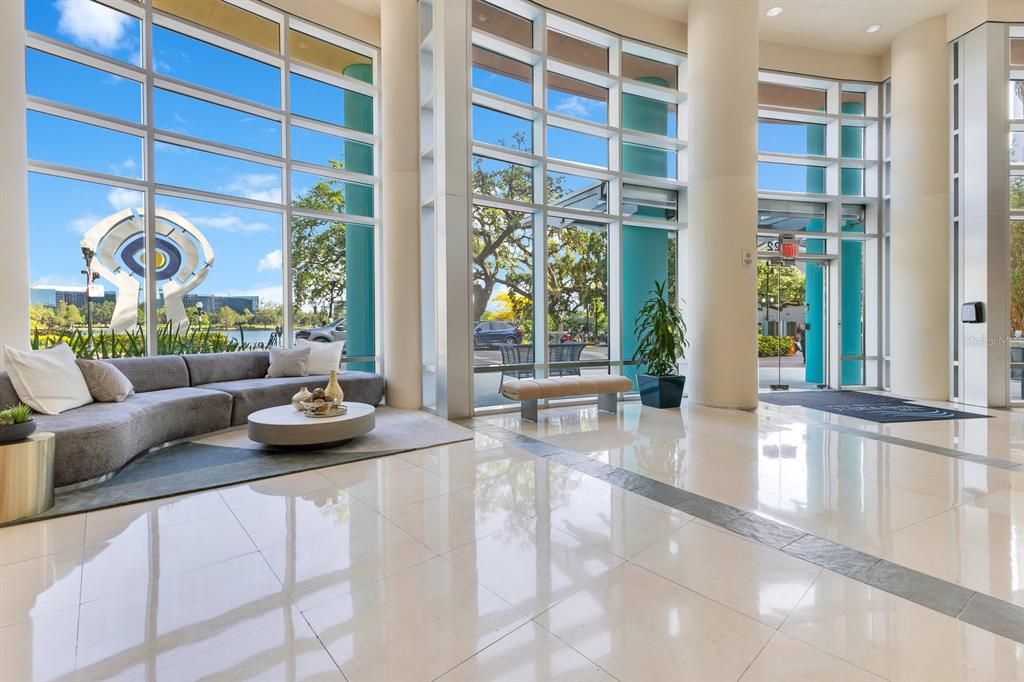 For Sale: $265,000 (1 beds, 1 baths, 771 Square Feet)